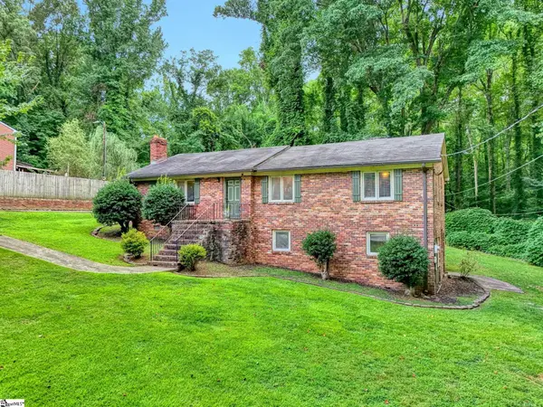 7 River Oaks Drive, Greenville, SC 29601