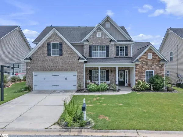 223 Heathermoor Way, Simpsonville, SC 29680