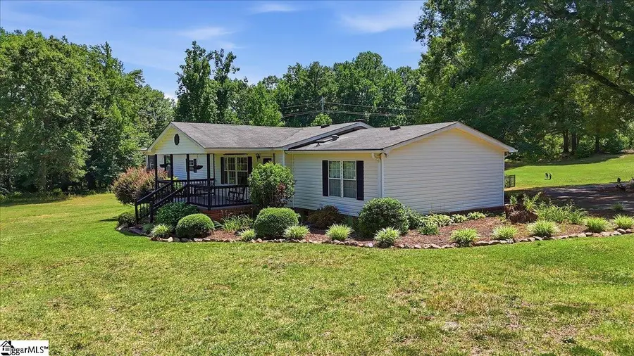 637 Ranch Road, Laurens, SC 29360 - #2