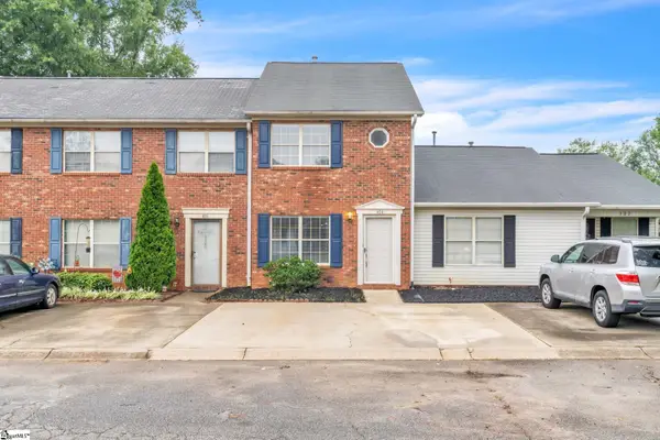 404 W Townes Court, Spartanburg, SC 29301