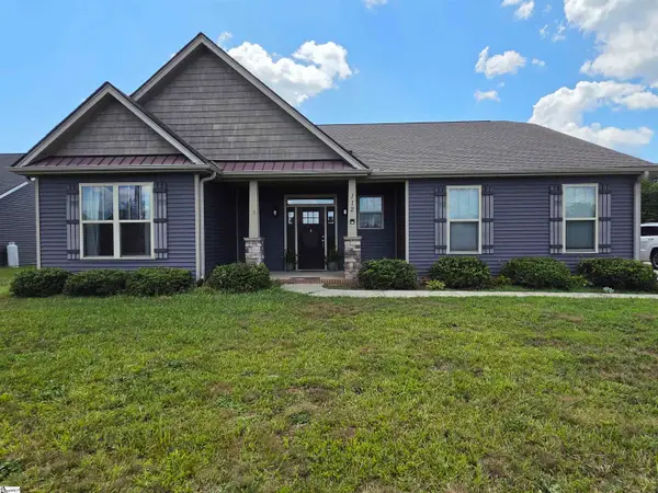 112 S Glassy Mountain Road, Landrum, SC 29365