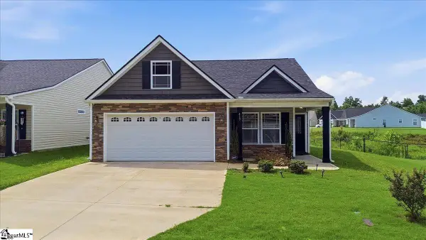 419 Bud Farmer Place, Inman, SC 29349