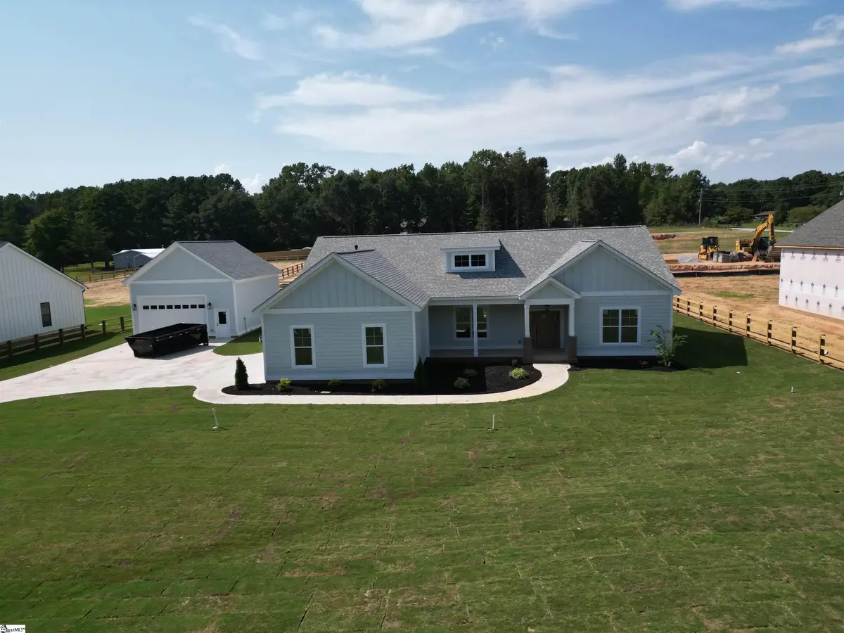 32 Quail Road, Gray Court, SC 29645 - #1