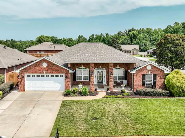 2 Choppee Court, Simpsonville, SC 29681