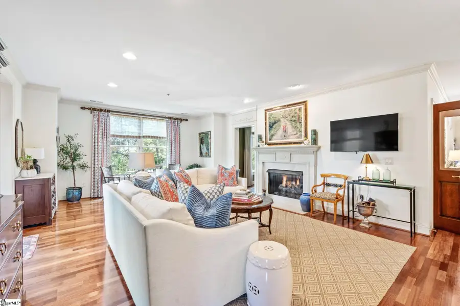 400 N Main Street #Apt 202, Greenville, SC 29601 - #3