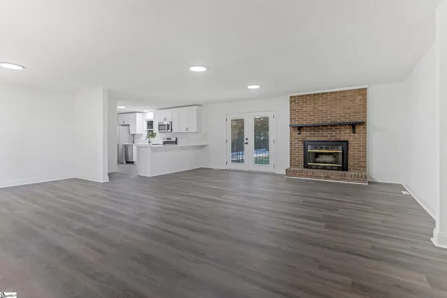 402 Woodley Road, Spartanburg, SC 29306 - #3