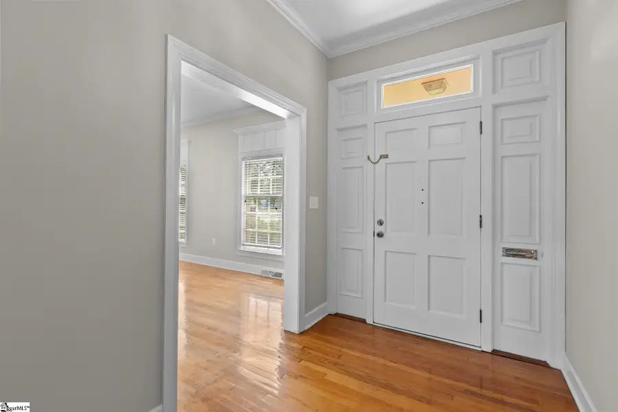 307 S Broad Street, Clinton, SC 29325 - #3