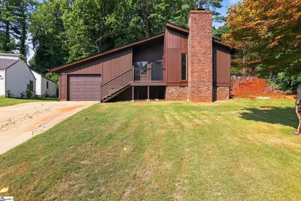 1004 Hollow Oak Drive, Taylors, SC 29687