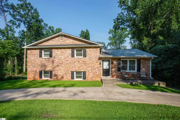 400 Fairmont Drive, Greenville, SC 29605-2539