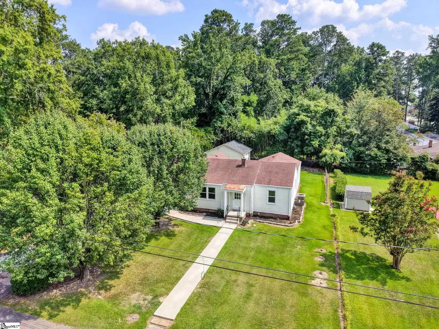 207 Elm Street, Clinton, SC 29325 - #2
