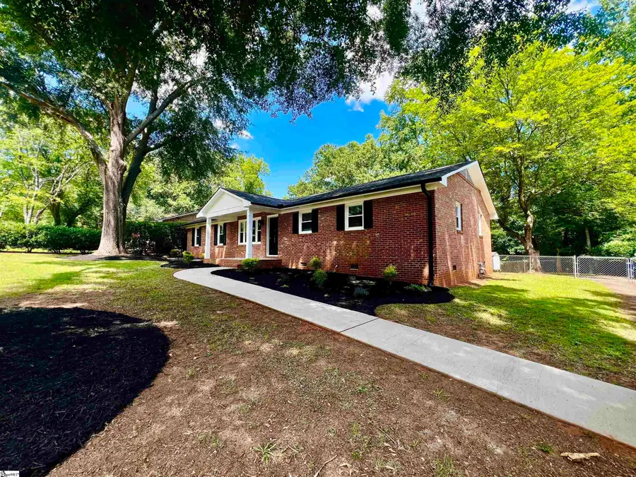 141 Russell Street, Spartanburg, SC 29307 - #2