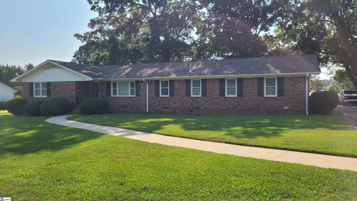 105 Blakely Avenue, Laurens, SC 29360 - #1