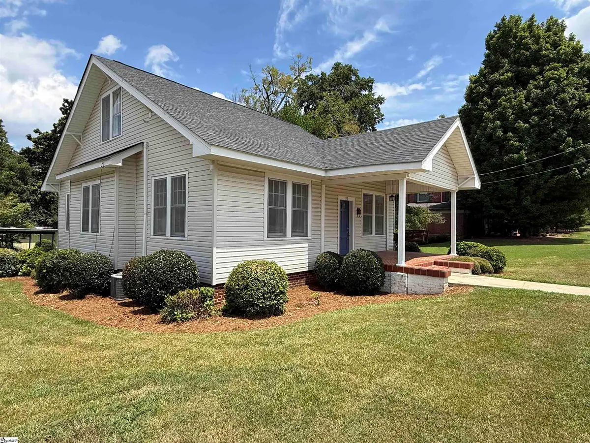 210 W Maple Street, Clinton, SC 29325 - #1