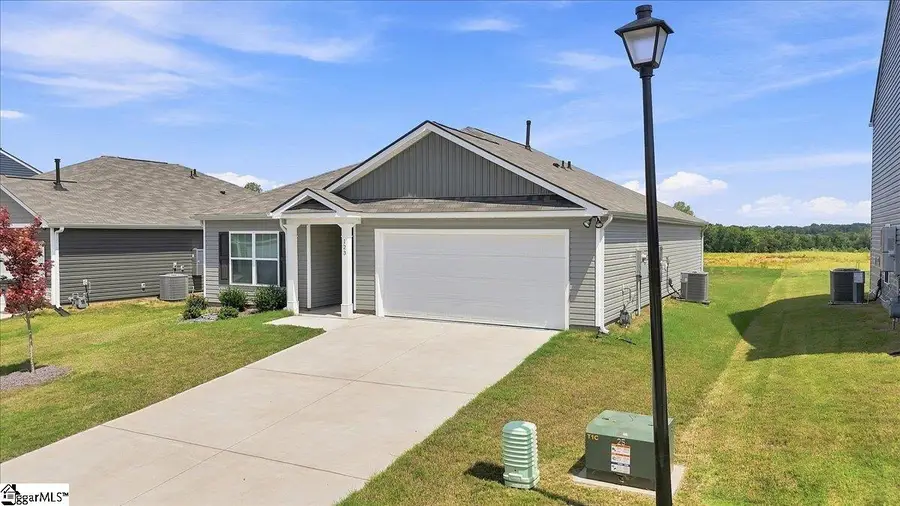 123 Elgin Drive, Laurens, SC 29360 - #2