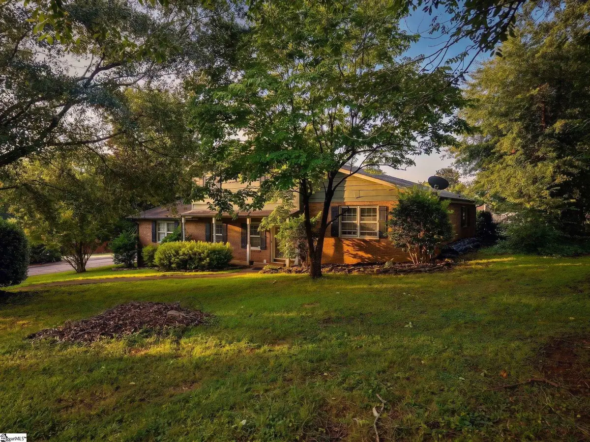 101 Hendrix Court, Boiling Springs, SC 29316 - #1