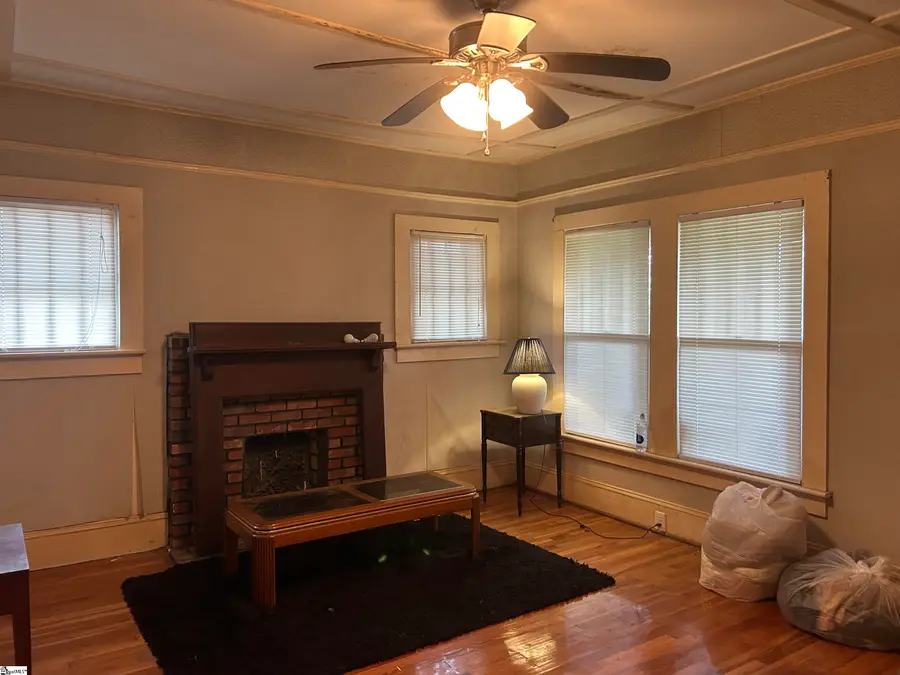 28 E Main Street, Inman, SC 29349 - #2