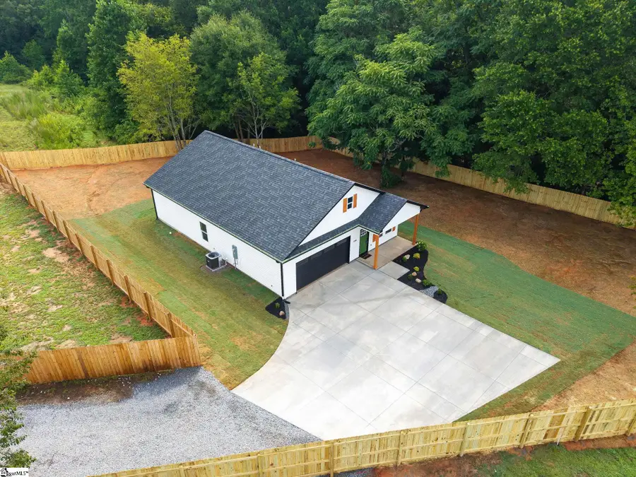2302 Old Spartanburg Highway, Woodruff, SC 29388 - #3