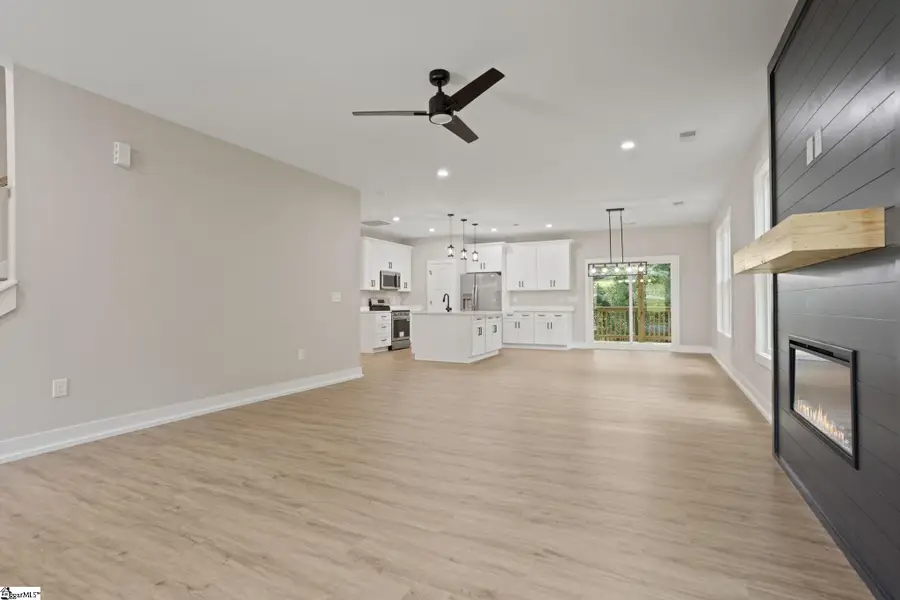 8 Pinewood Drive, Taylors, SC 29687 - #3