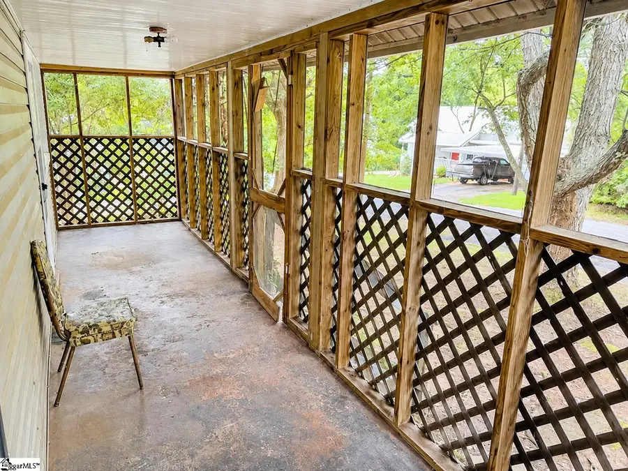 315 W Beattie Street, Liberty, SC 29657 - #2