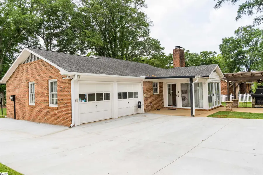 108 Ridgeway Drive, Spartanburg, SC 29301 - #3