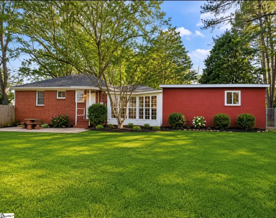 34 Ridgeway Drive, Greenville, SC 29605 - #2