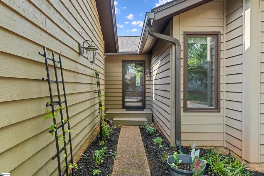 129 Tanager Circle, Greer, SC 29650 - #3