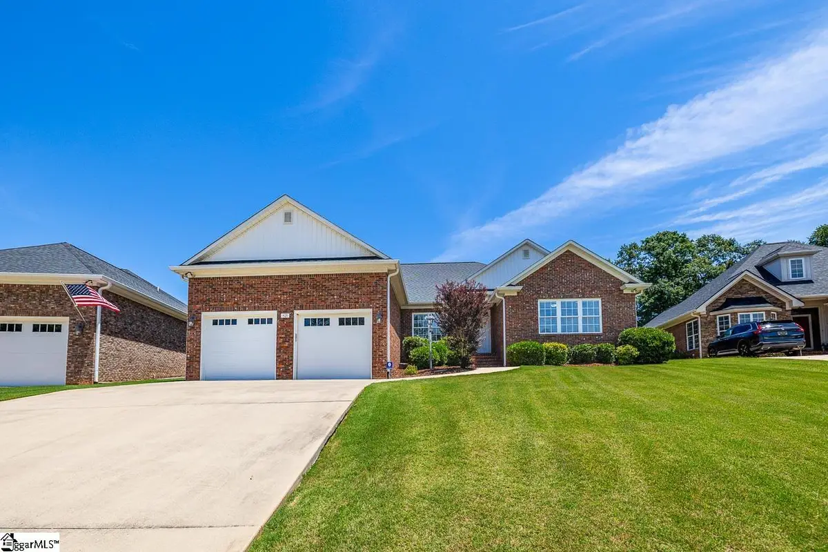 821 E Golden View Lane, Boiling Springs, SC 29316 - #1