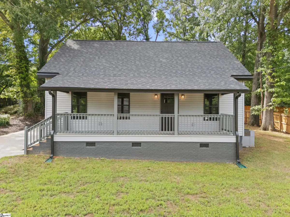 409 W Curtis Street, Simpsonville, SC 29681 - #1