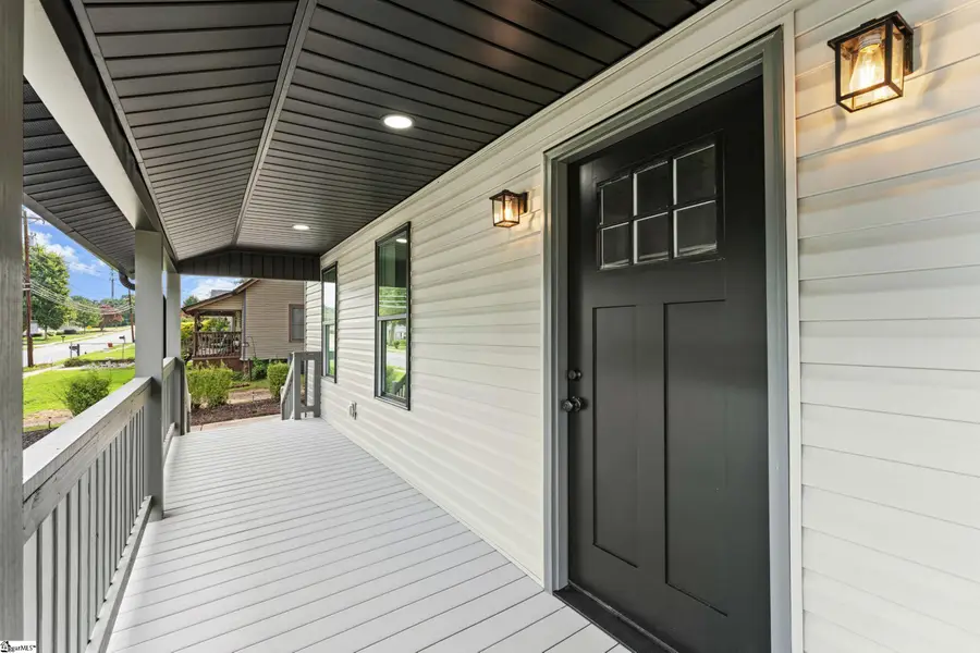 409 W Curtis Street, Simpsonville, SC 29681 - #3
