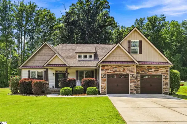 411 Oak Ridge Place, Easley, SC 29642