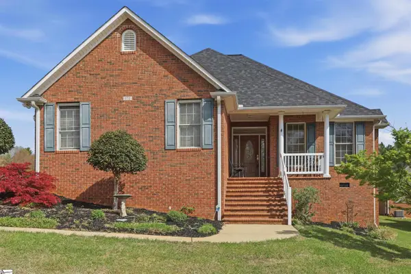 172 Roberts Meadow Loop, Spartanburg, SC 29307-3166
