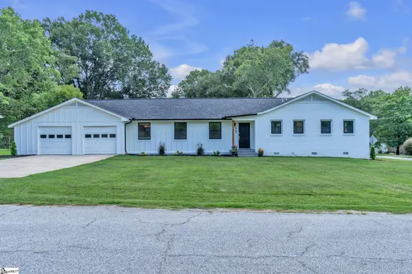 17 Beaufort Street, Greenville, SC 29615
