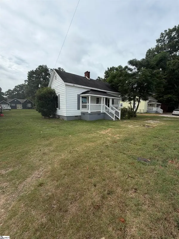 500 Lucas Avenue, Laurens, SC 29360