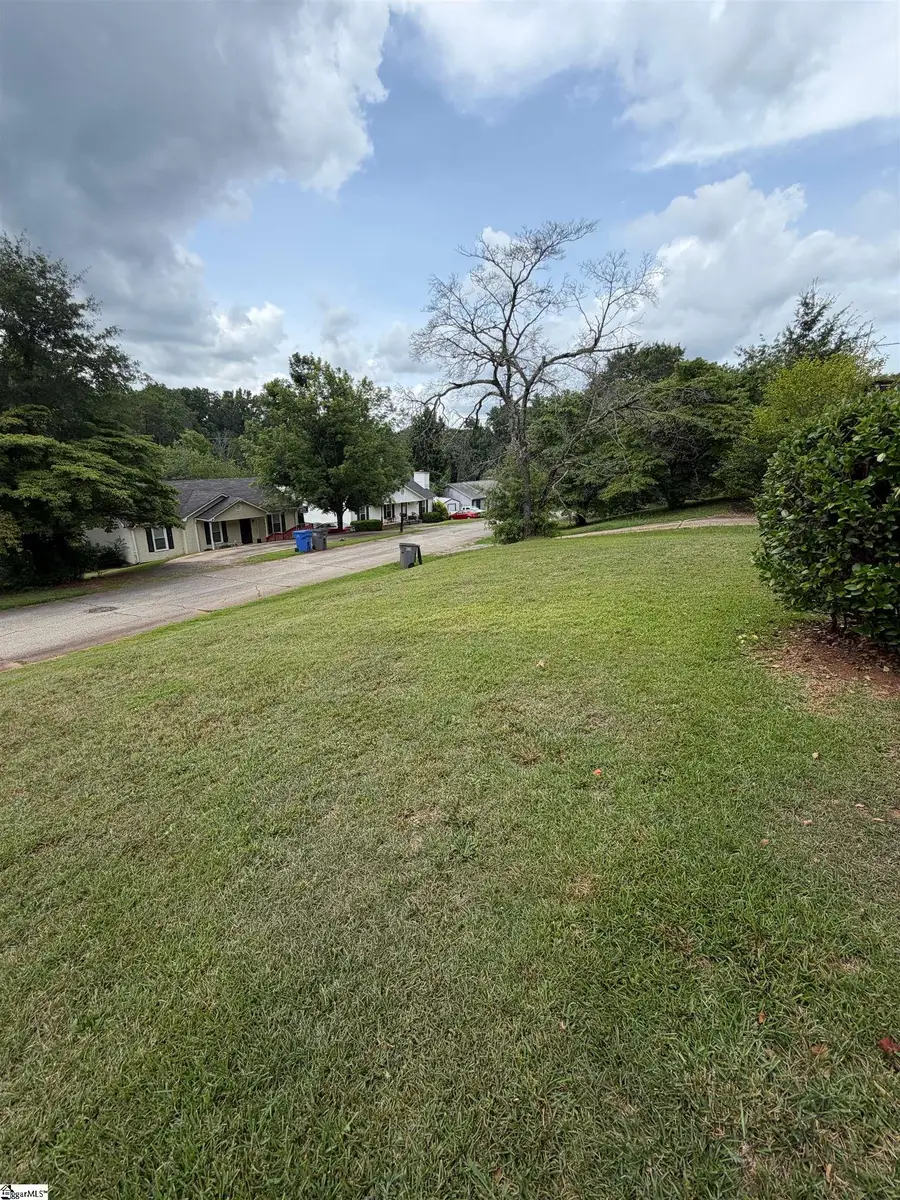 34 Shore Drive, Greenville, SC 29611 - #2