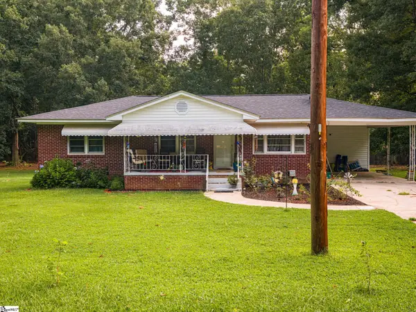 1124 Camelot Forest, Belton, SC 29627
