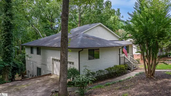 16 Hoppin John Lane, Taylors, SC 29687