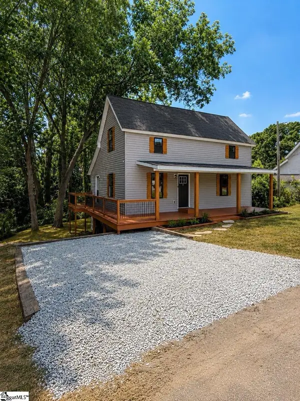 12 Front Street, Pelzer, SC 29669