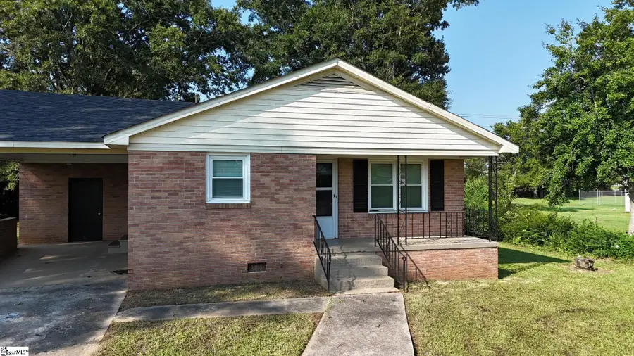 86 Grove Street, Clinton, SC 29325 - #2