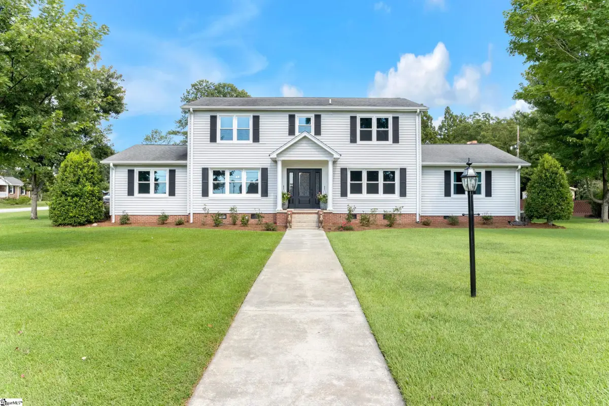 701 Chestnut Street, Clinton, SC 29325 - #1