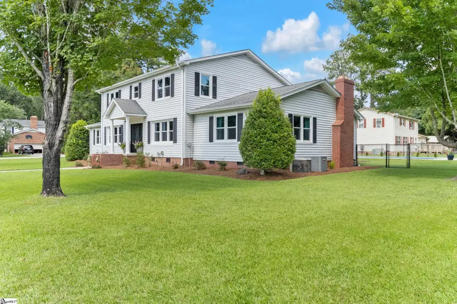 701 Chestnut Street, Clinton, SC 29325 - #2