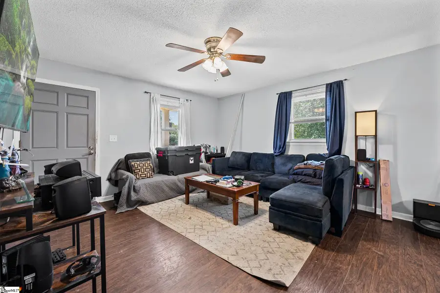 202 Hilldale Avenue, Laurens, SC 29360 - #2
