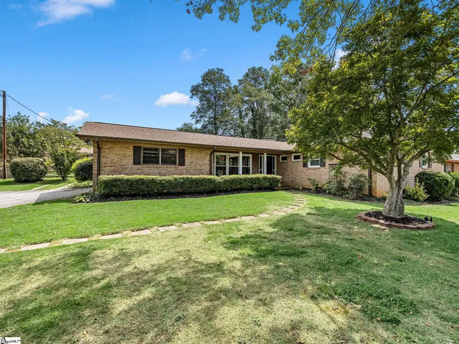 209 Navaho Drive, Spartanburg, SC 29301 - #3
