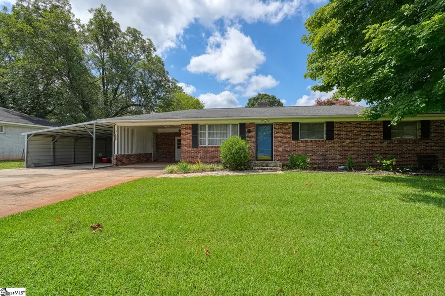 5 Clover Street, Inman, SC 29349 - #2