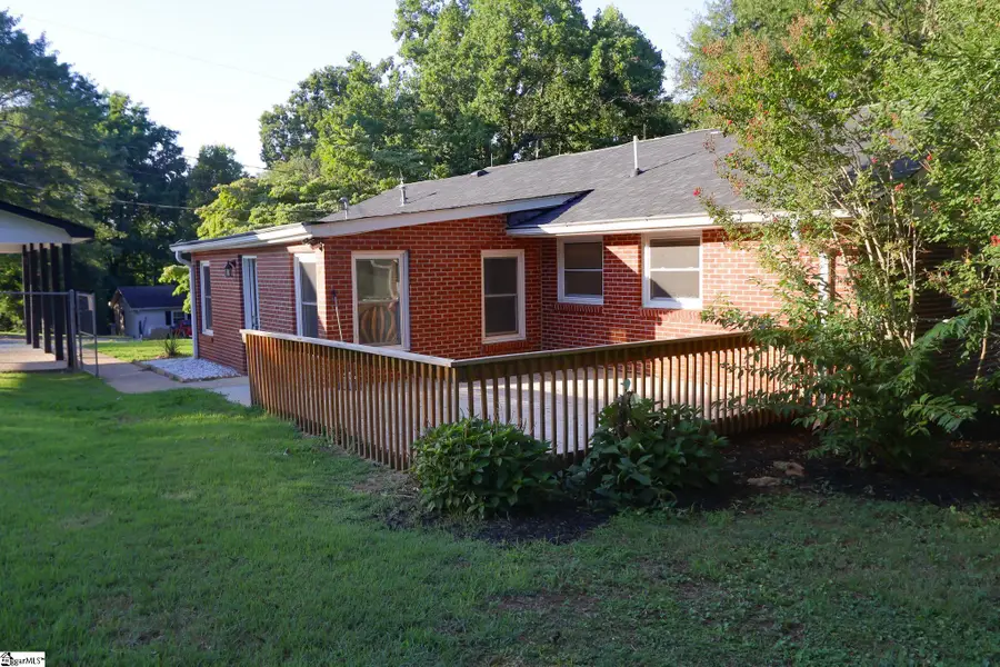 139 Ashmore Avenue, Gaffney, SC 29340 - #3