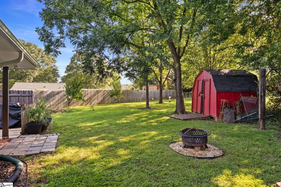 17 Lawnview Court, Wellford, SC 29385 - #3