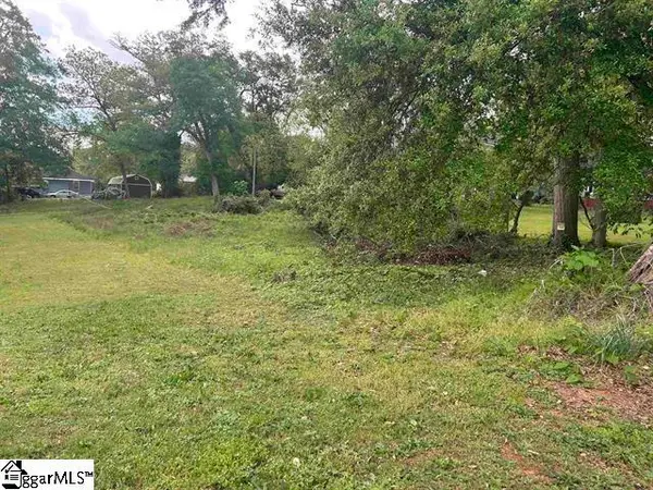 639 S Harper Street, Laurens, SC 29360