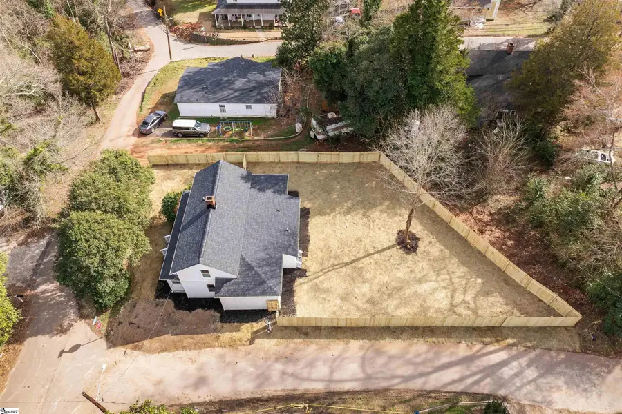 221 Calvert Street, Spartanburg, SC 29307 - #2