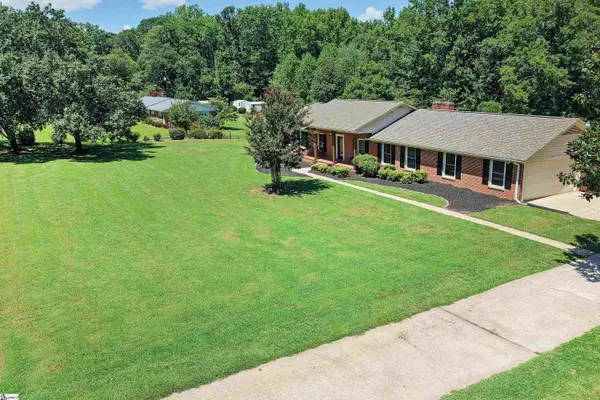 127 Rolling Green Circle, Greenville, SC 29615