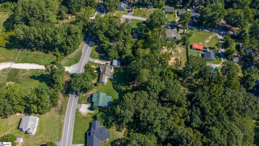 909 W Georgia Road, Woodruff, SC 29388 - #3