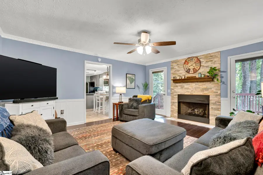 215 E Shefford Street, Greer, SC 29650 - #3
